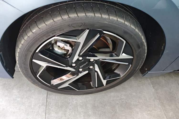 Used Lynk & Co 07 2024 EM-P 126 Long-Range Ultra