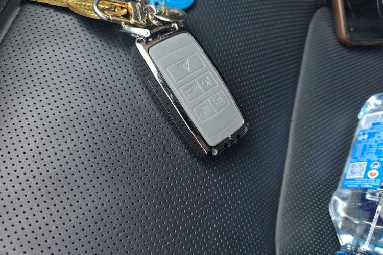 Used Land Rover Range 2021 3.0 L6 Centennial Edition Vehicle Key