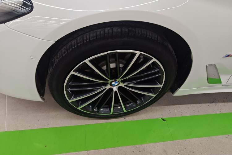 Used BMW 5 Series 2022 Restyled 530Li Leading Edition M Sport Package
