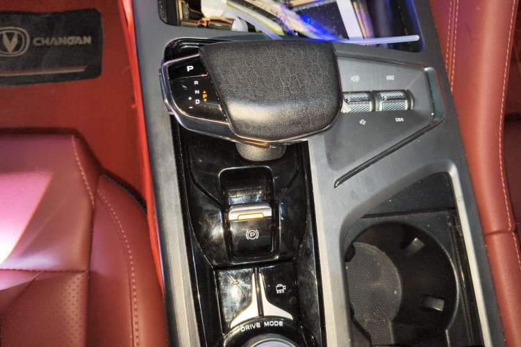 Used CHANGAN CS75 PLUS 2022 2.0T Automatic Pilot Version Gear Lever