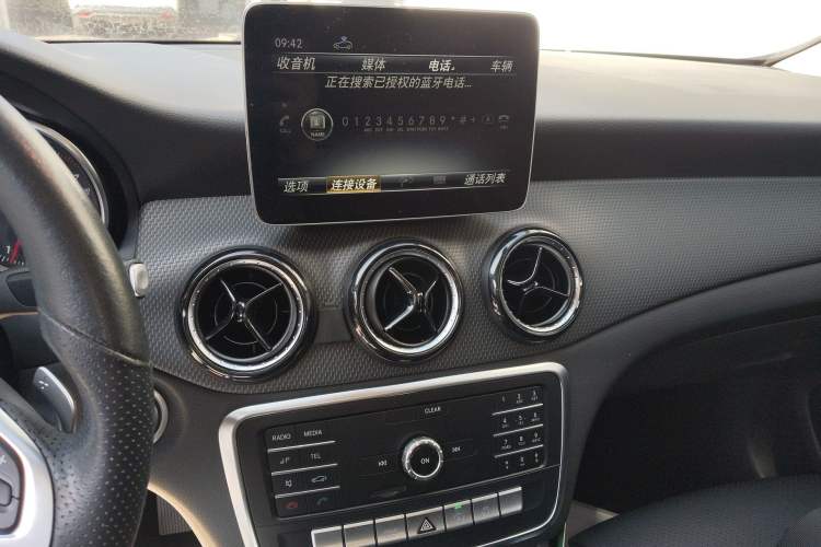 Used Mercedes-Benz GLA 2019 GLA 200 Dynamic Edition Audio And AC Panel