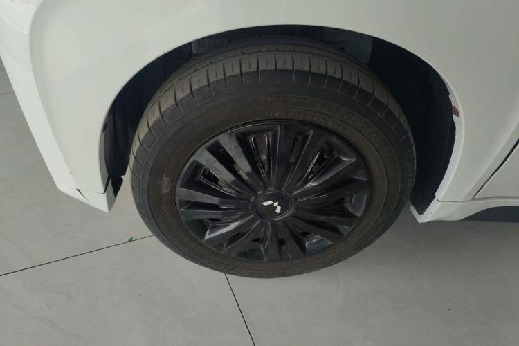 Used Wuling NAMMIEV 2021 - Play Edition Left Front Wheel Hub