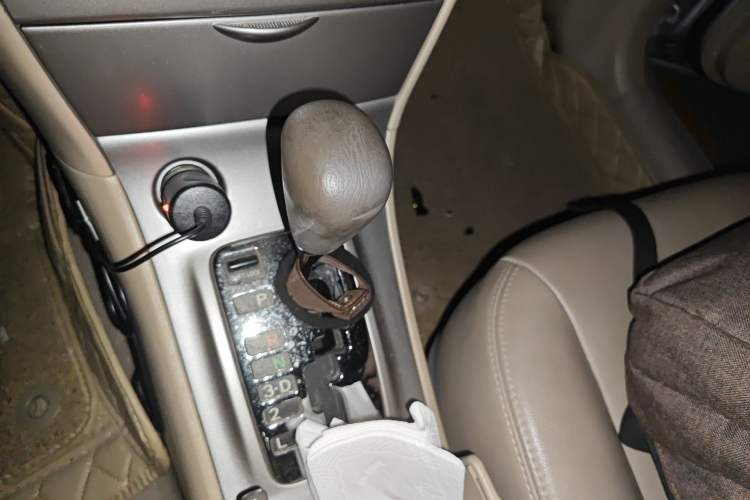 Used Toyota Corolla EX 2011 1.6L Automatic Luxury Edition Gear Lever