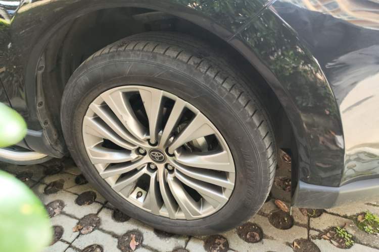 Used Toyota Harrier 2023 2.0L CVT Two-Wheel Drive Deluxe Edition Right Front Wheel Hub