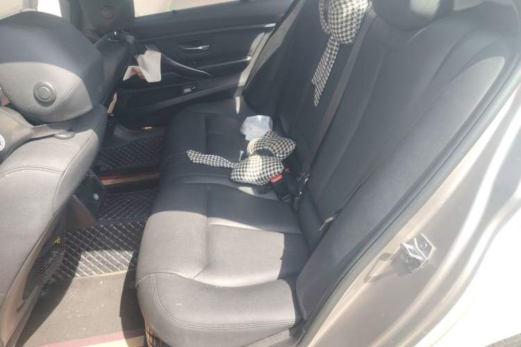 Used BMW 3 Series 2013 Facelifted 320Li Luxury Design Package
