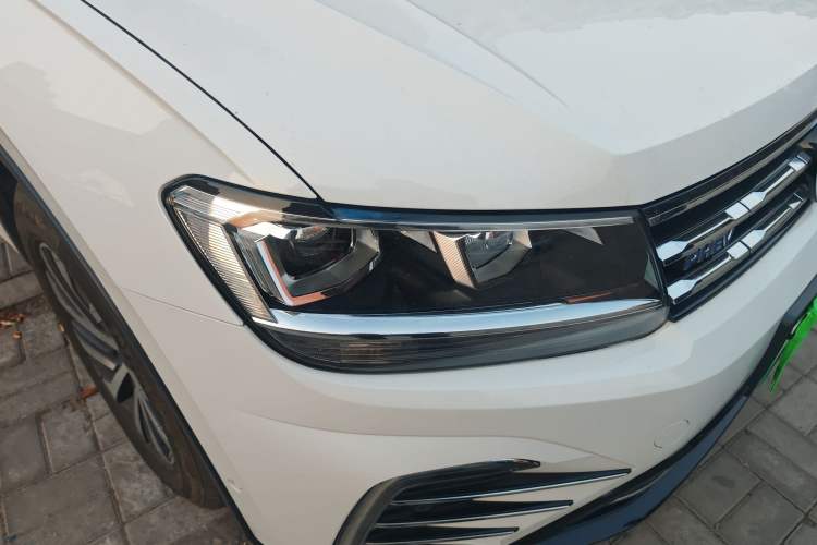 Used Volkswagen Tiguan L New Energy 2020 430 PHEV Plug-in Hybrid Prestige Edition Right Front Headlight