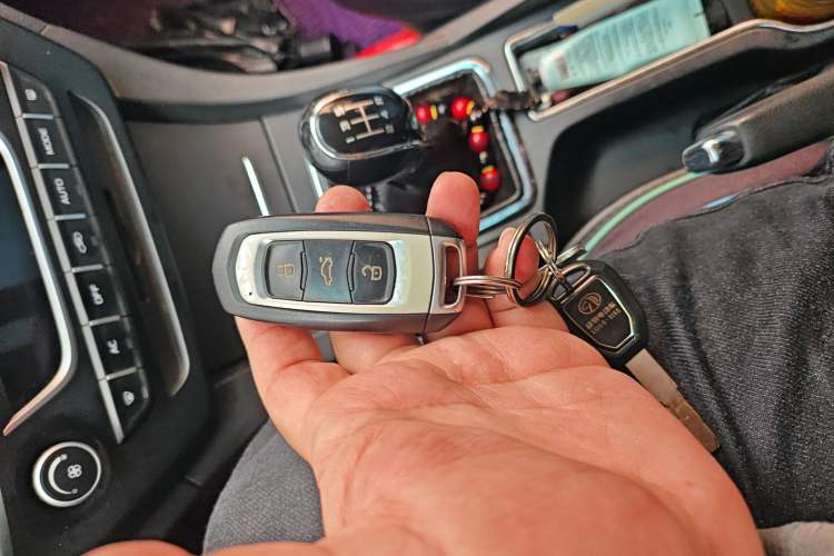 Used Geely Auto Emgrand 2017 Sedan Million Edition 1.5L Manual - Upward Version