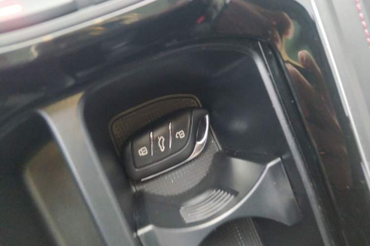 Used MG HS 2020 20T Automatic Two-Wheel Drive Ultra-Luxury Version China VI Standard