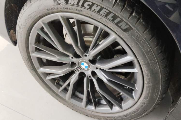 Used BMW 3 Series 2023 325Li M Sport Night Edition Package Right Rear Wheel Hub