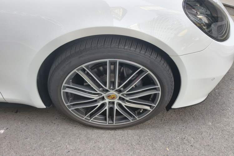 Used Porsche Panamera 2021 Panamera 2.9T Right Front Wheel Hub