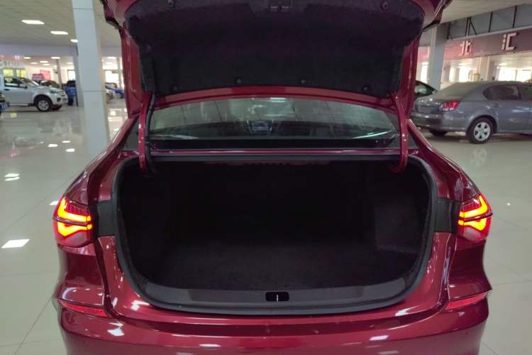 Used Chevrolet Monza 2019 RS 330T Automatic Comfort Edition China VI Standard