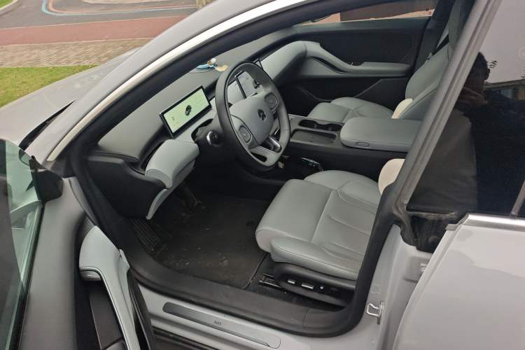 Used Nio ET5T 2024 75kWh Touring Left Front Seat