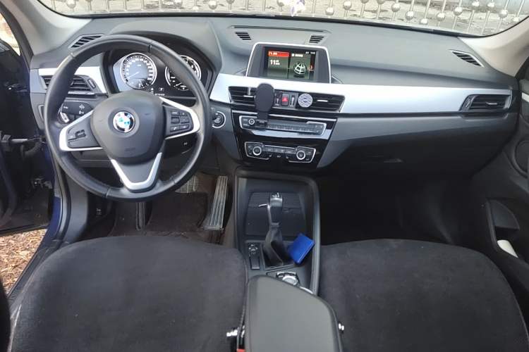 Used BMW X1 2019 sDrive20Li Leading Model Center Console