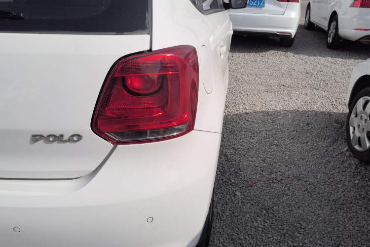 Used Volkswagen Polo 2013 1.4L Manual Comfort Edition Exterior 3