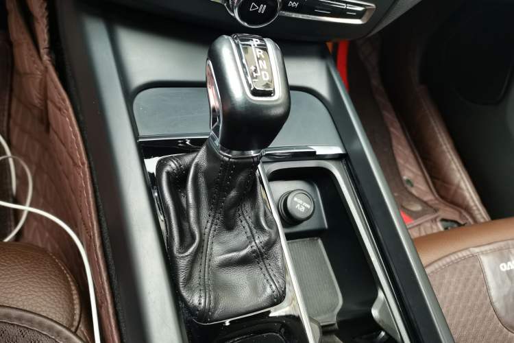 Used Volvo XC60 2019 T5 4x4 Smart Edition China VI Standard