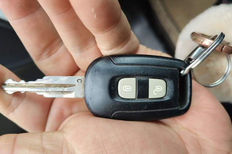 Used Chevrolet Captiva 2014 2.4L 4x4 Flagship Edition 7 Seats Vehicle Key