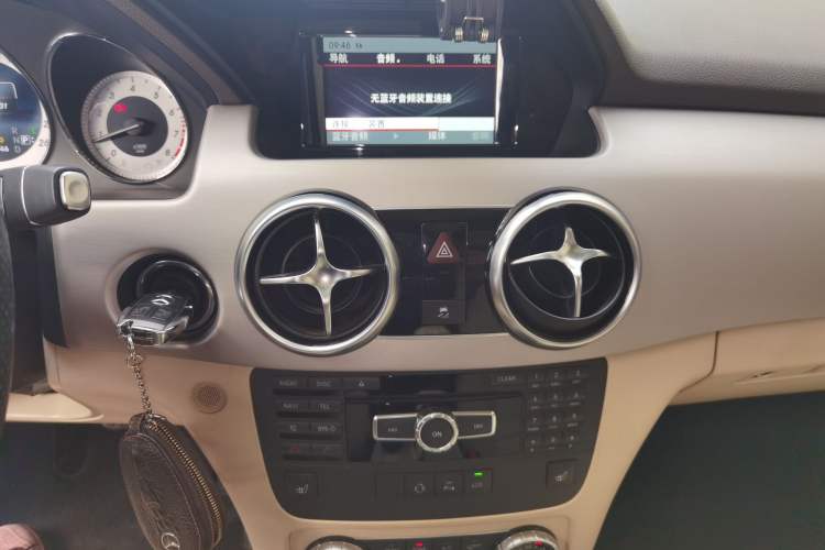 Used Mercedes-Benz GLK-Class 2015 GLK 260 4MATIC Fashion Edition Ultimate Version
