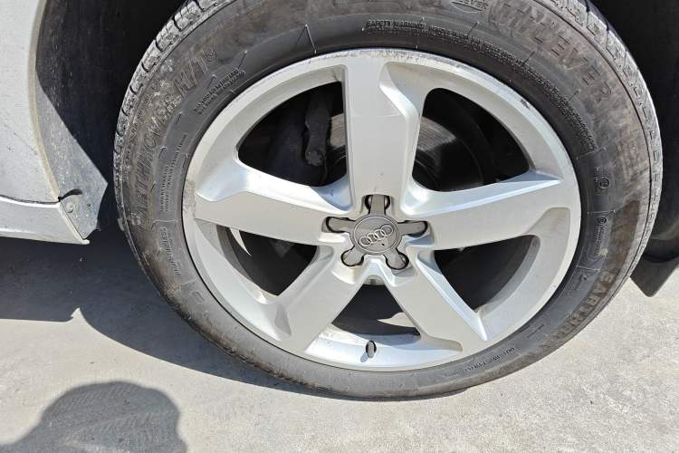 Used Audi Q5 2017 Plus 40 TFSI Ambition Model