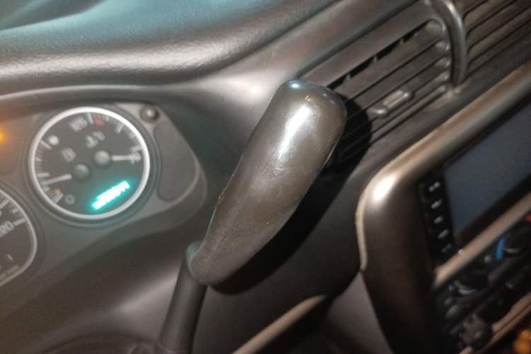 Used Buick GL8 2005 2.5L CT1 Comfort Model Gear Lever