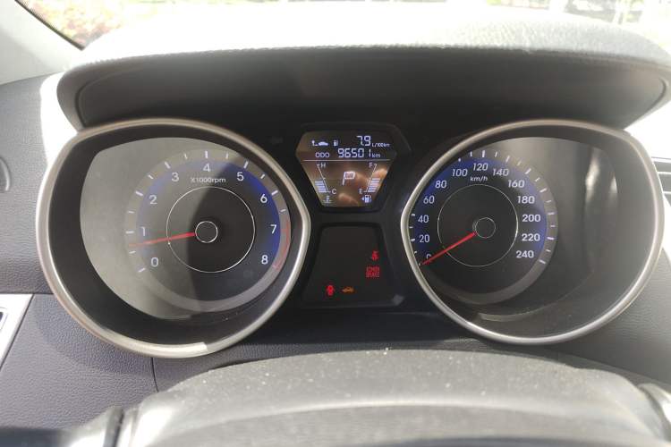 Used Hyundai Elantra (5th Generation / Langdong) 2012 1.6L Automatic Fashion Edition Instrument Cluster