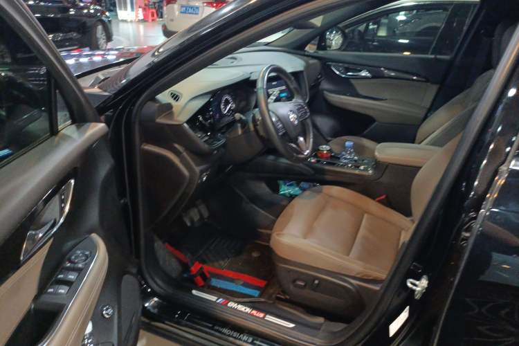 Used Buick Envision 2022 Encore Plus 652T Five-Seat Luxury Model