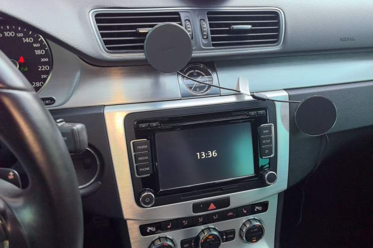 Used Volkswagen FAW-Volkswagen CC 2013 2.0 TSI Ultimate Model Audio And AC Panel