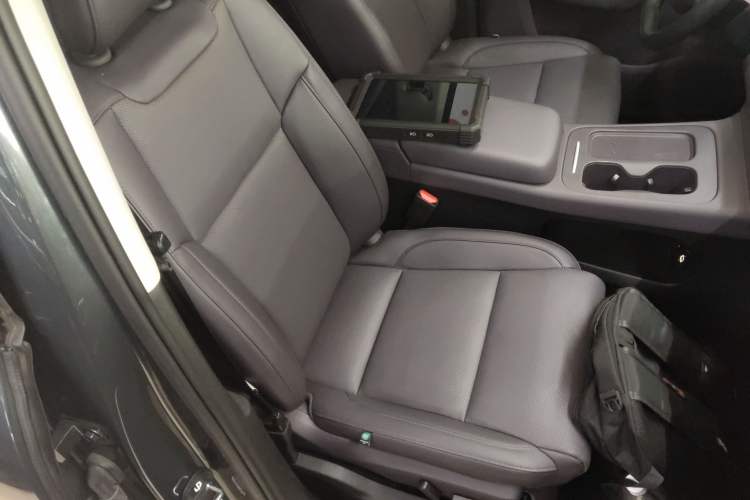 Used Leapmotor C16 2024 Range-Extended 200 Luxury Edition Right Front Seat