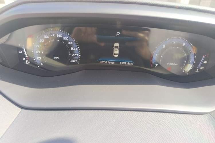 Used Peugeot 408 2022 1.6T Light-Chasing Edition Odometer Close Up