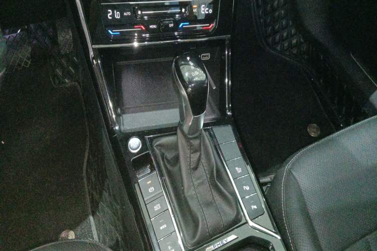 Used Volkswagen Passat New Energy 2023 430 PHEV Hybrid Luxury Edition Gear Lever