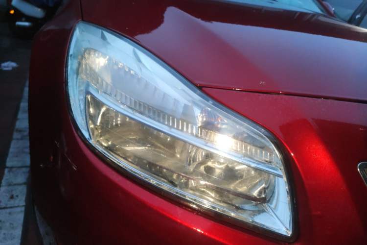 Used Buick Regal 2011 2.0L Comfort Edition Right Front Headlight