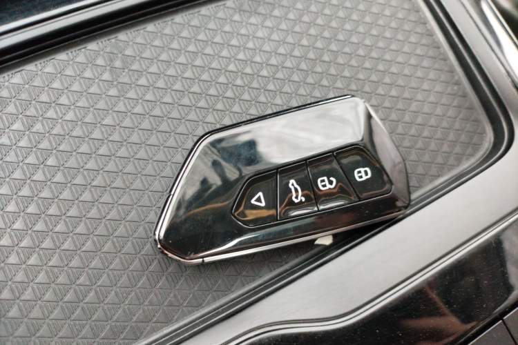 Used AION S 2023 Meizu 580 Lithium Iron Phosphate Interior 1