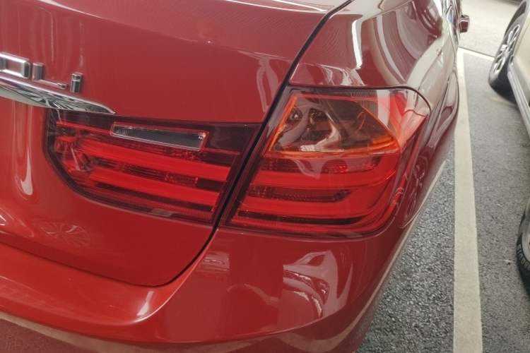 Used BMW 3 Series 2015 316Li Fashion Model Right Rear Taillight