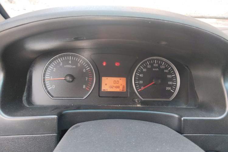 Used FORTHING Lingzhi 2013 M3 1.6L 7-Seater Luxury Model
