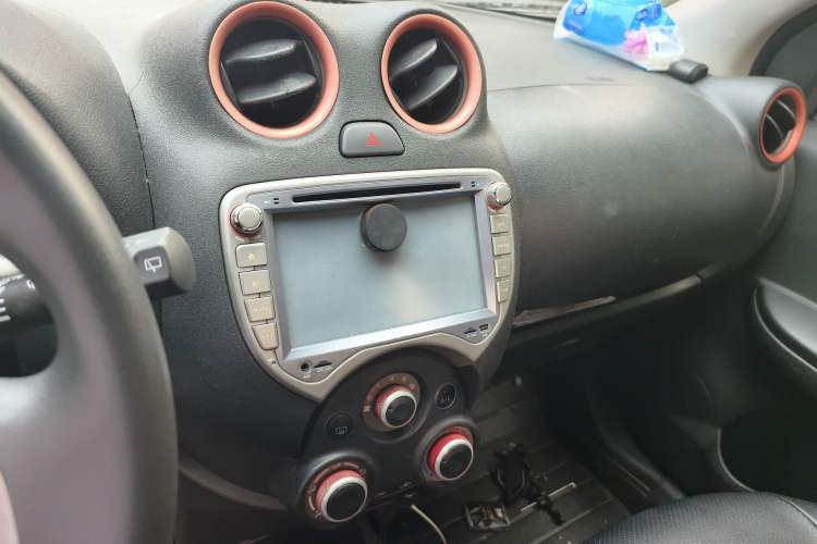 Used Nissan March 2010 1.5L Automatic Easy-Style Version Audio And AC Panel
