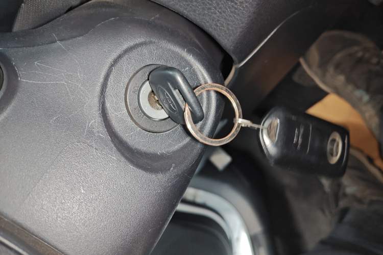 Used Toyota YARiS L Zhi Xuan 2020 1.5L CVT Leading Edition Vehicle Key