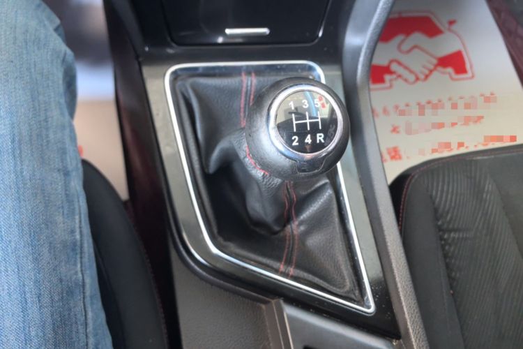 Used Venucia D60 2019 100 000 Glory 1.6L Entry Manual ChenShang Edition China VI
