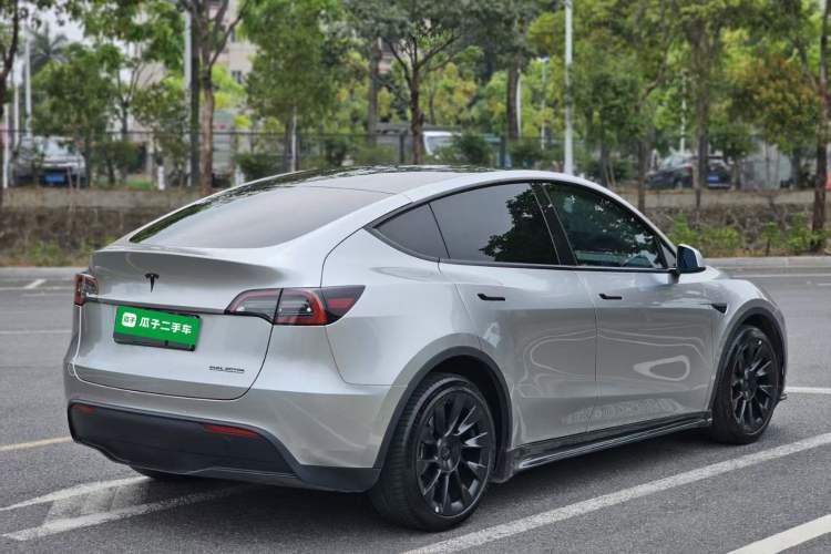 Used Tesla Model Y 2021 Long-Range All-Wheel-Drive Version 3D7
