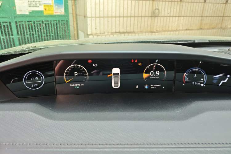 Used CHANGAN UNI-V 2023 1.5T Prestige Model Instrument Cluster