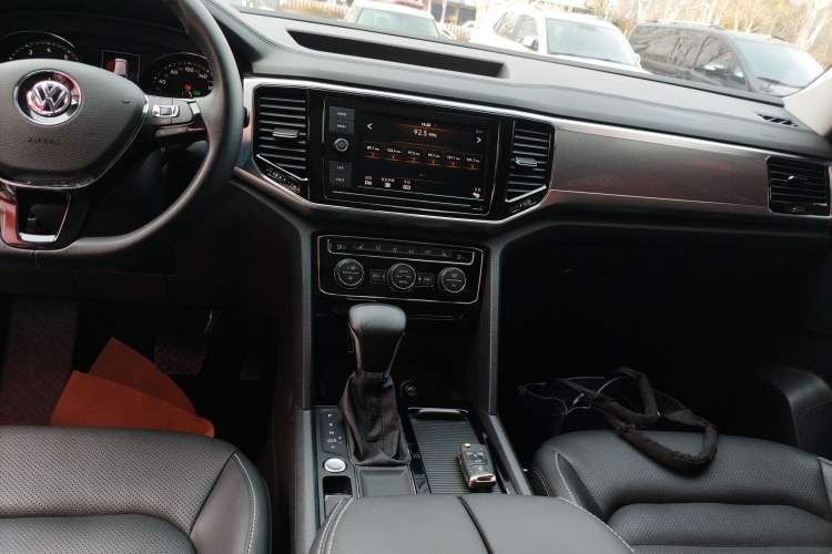 Used Volkswagen Teramont 2019 330TSI Two-Wheel-Drive Luxury Edition China V Standard
