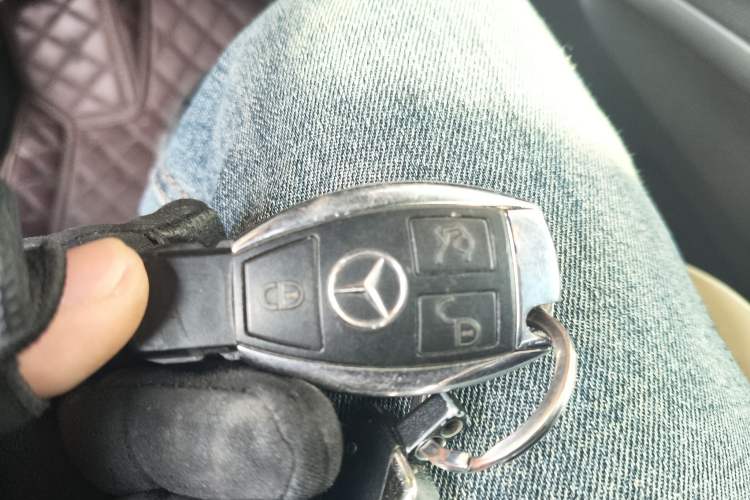 Used Mercedes-Benz M-Class 2010 ML 350 4MATIC Luxury Model Vehicle Key