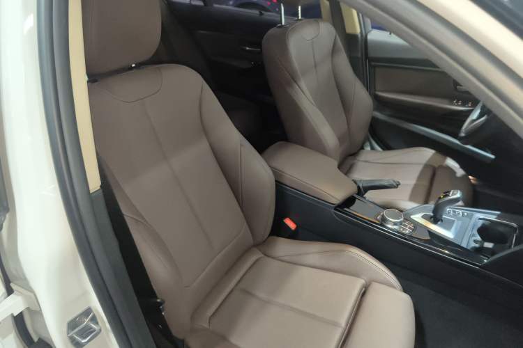 Used BMW 3 Series 2019 320Li M Sport Package Right Front Seat