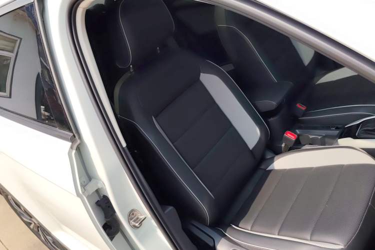 Used Volkswagen T-ROC 2023 280TSI DSG Two-Wheel Drive Time Edition
