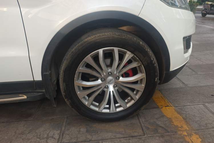 Used Land X7 2015 2.0T Panoramic Flagship Edition Right Front Wheel Hub