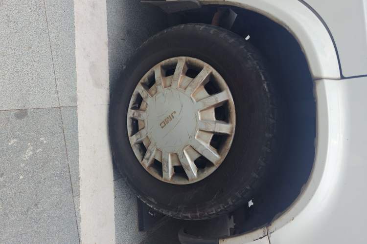 Used JMC Transit 2019 2.8T Commercial Version Short Wheelbase Low Roof 6-Seater China VI Emission Standard JX493