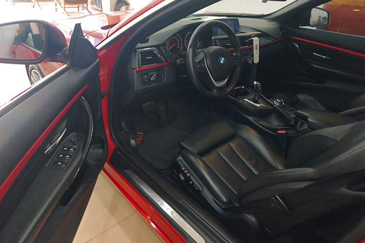 Used BMW 4 Series 2014 420i Convertible Sports Design Package Driver Seat