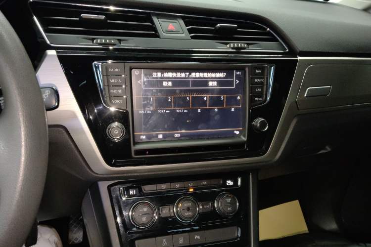 Used Volkswagen Touran 2018 Volkswagen Touran L 280TSI DSG Comfort Edition 7 Seats China VI Standard
