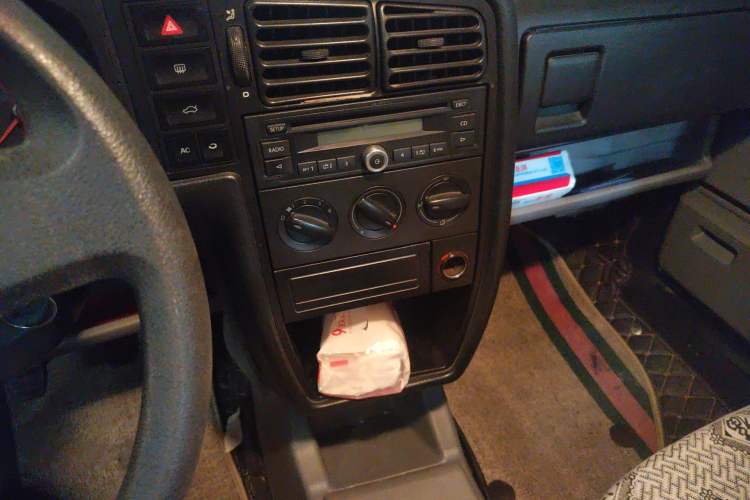 Used Volkswagen Jetta 2010 1.6L Partner