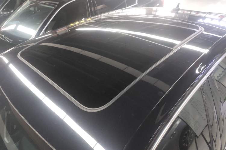 Used Volkswagen Phideon 2019 380TSI Two-Wheel Drive Business Edition China VI Standard Roof