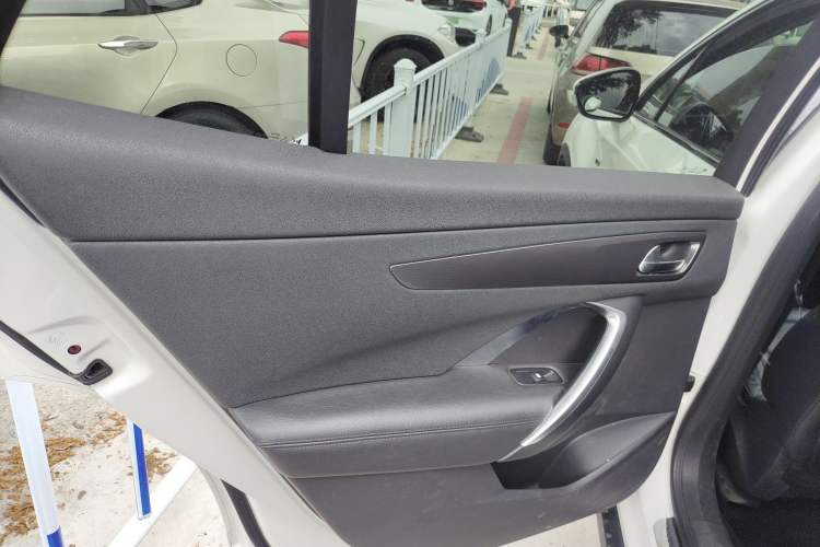 Used DS 6 2014 1.6T Luxury Edition THP160