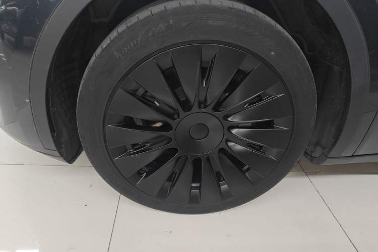 Used Tesla Model Y 2024 Rear-Wheel-Drive Version Left Front Wheel Hub